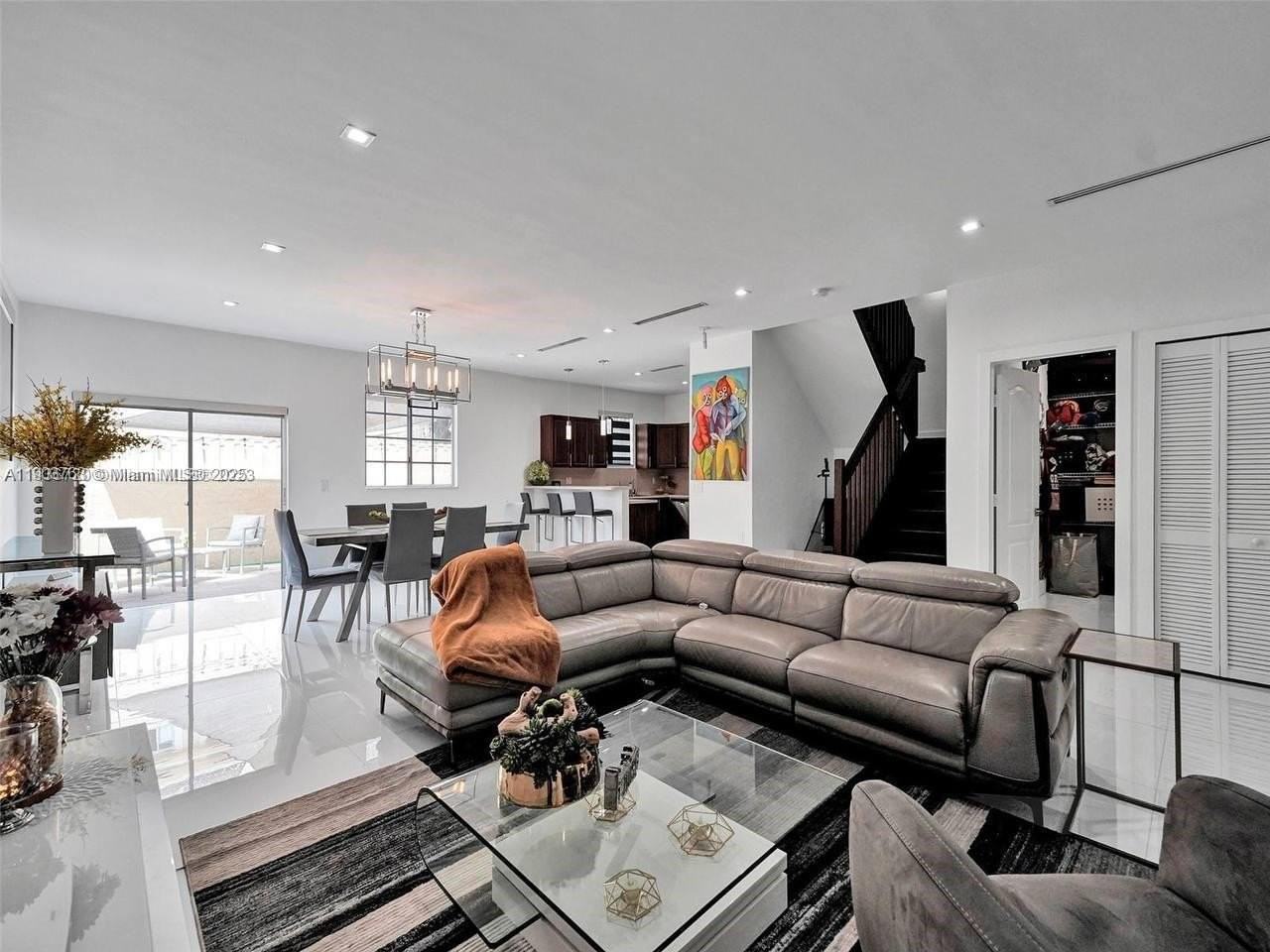 7565 Nw 177th Ter #7565 - Photo 4 of 35