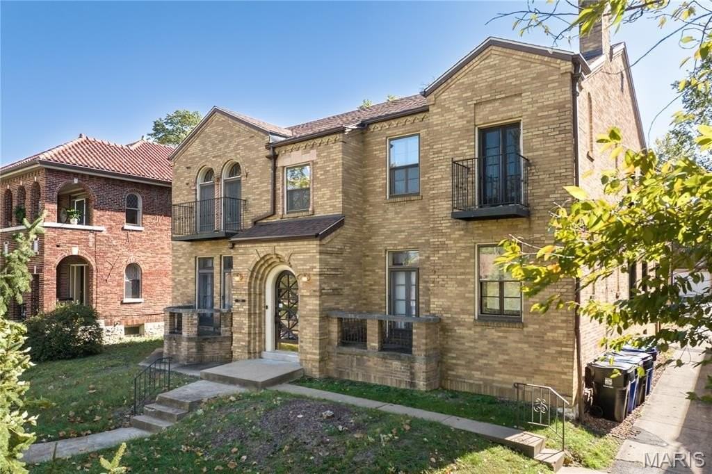 7358 Pershing Ave - Photo 3 of 16