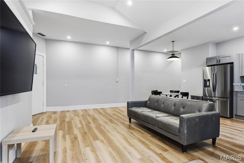 7358 Pershing Ave - Photo 6 of 16