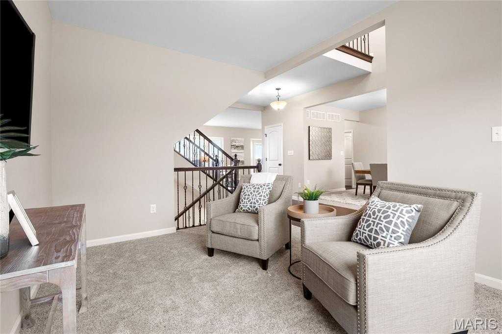 17640 Hitching Post Court - Photo 7 of 48