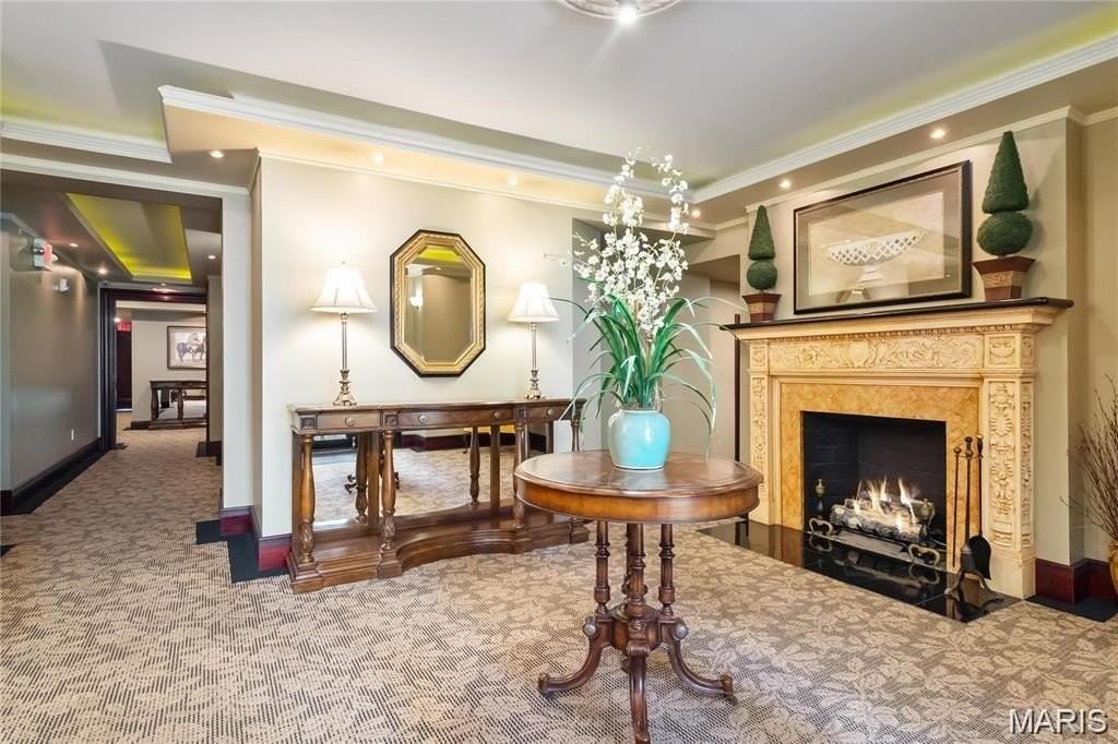 4540 Lindell Blvd #106 - Photo 3 of 31