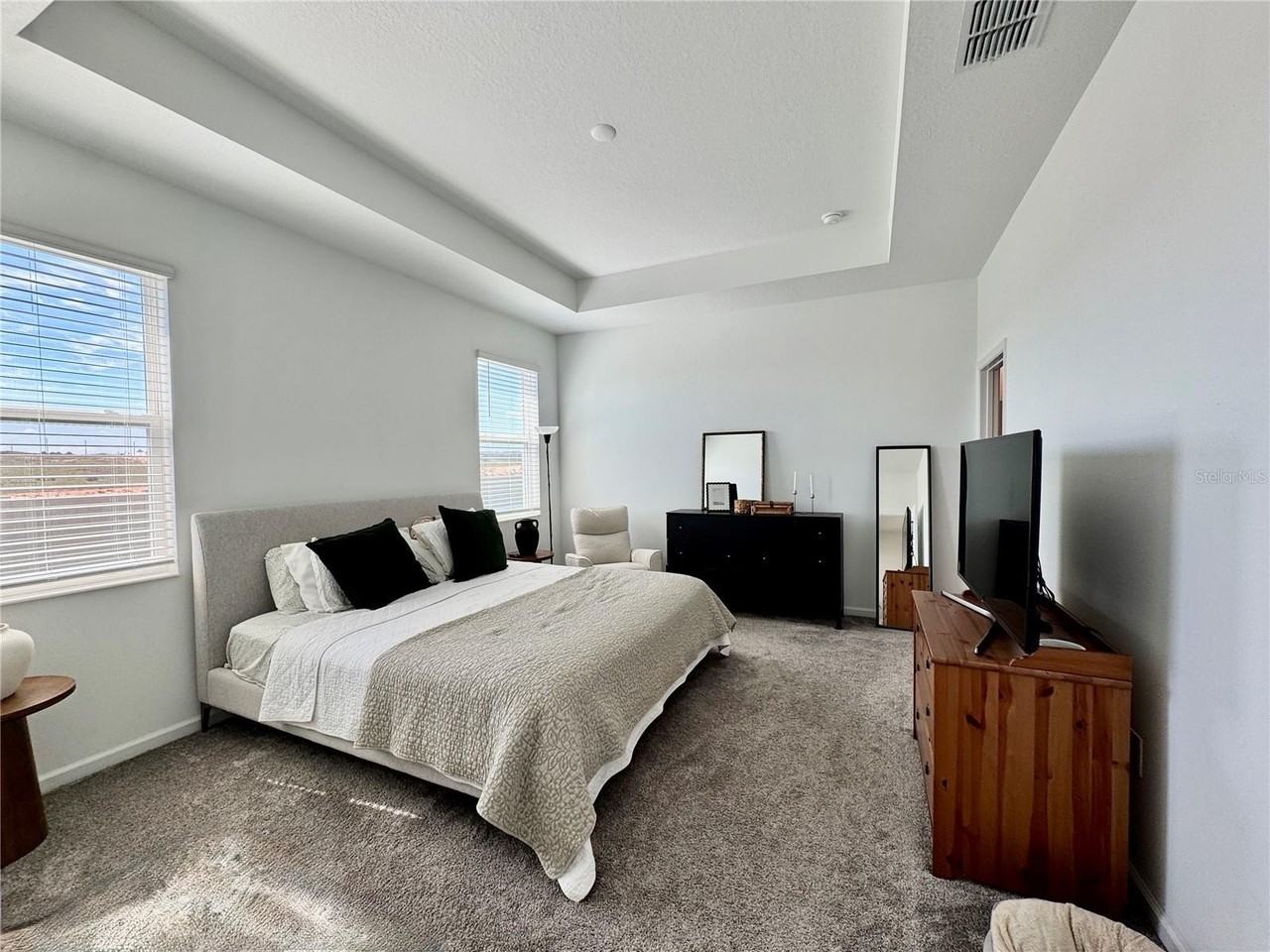 3024 Armstrong Ave - Photo 7 of 21