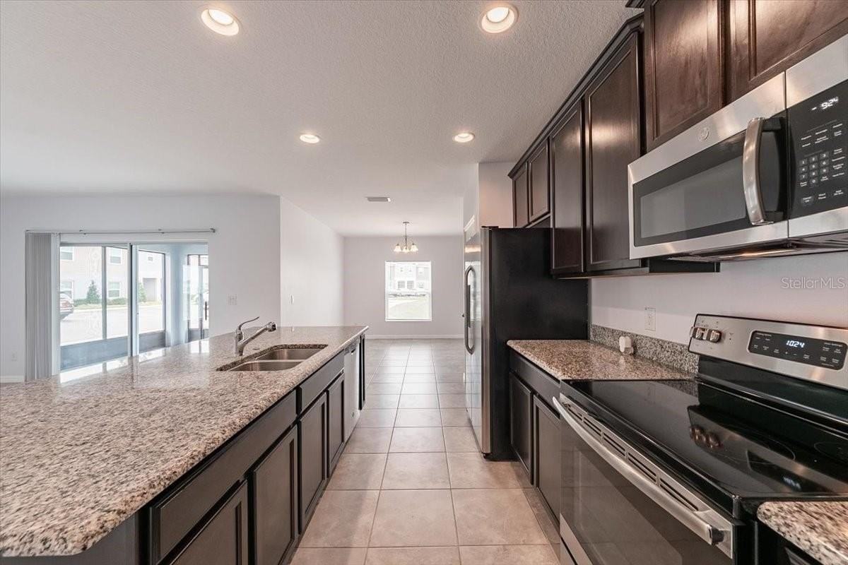 369 Annabelle Way - Photo 2 of 41