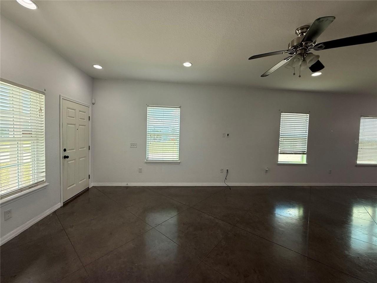 2845 Whispering Trails Dr - Photo 4 of 25