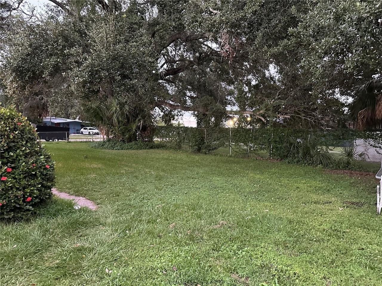 734 21st Ave S #4 - Photo 2 of 15