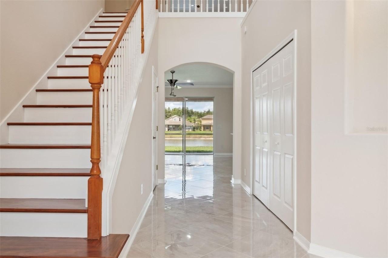 17912 Bahama Isle Cir - Photo 4 of 49