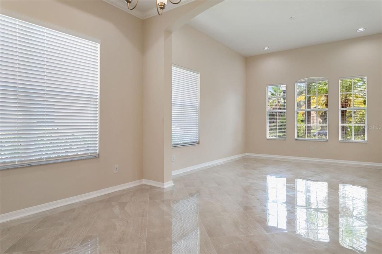 17912 Bahama Isle Cir - Photo 7 of 49