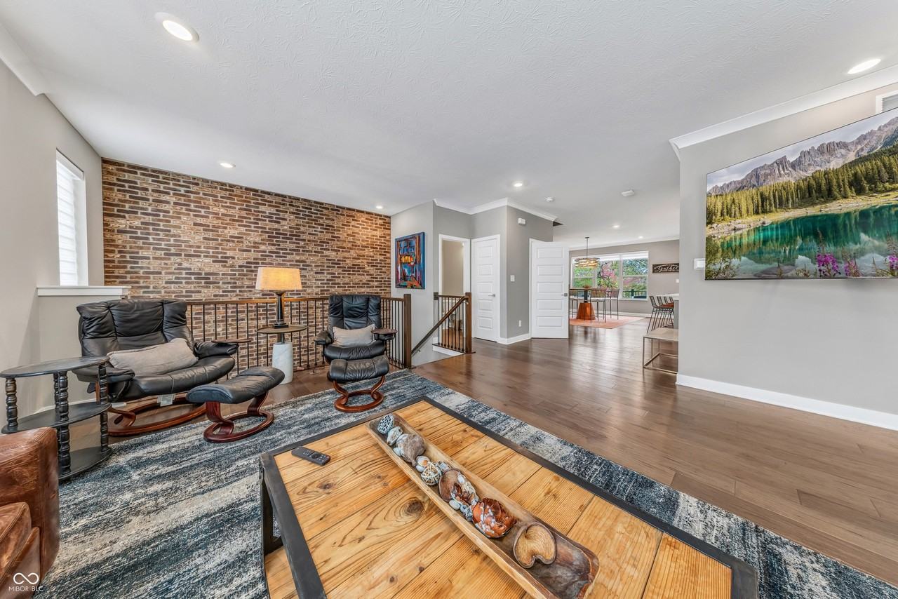 8244 Bostic Dr - Photo 2 of 17