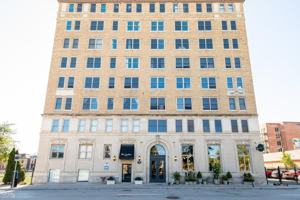 featured image of 2915 John R St #502