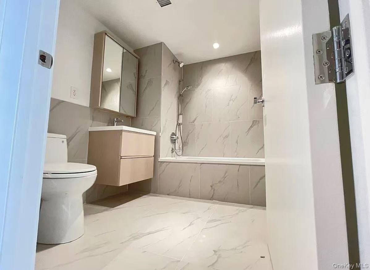 567 Ocean Ave #A307 - Photo 4 of 5