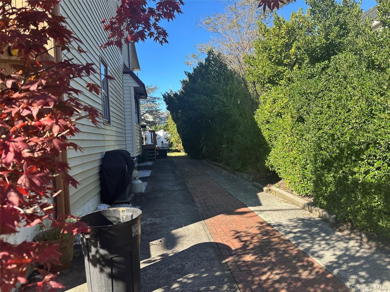 51 Malone Ave - Photo 5 of 23