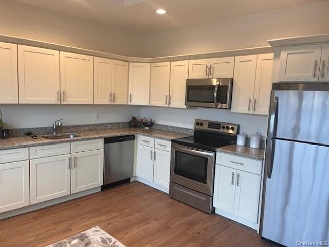 333 W Montauk Hwy - Photo 2 of 8