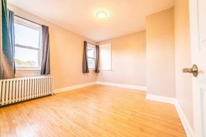 featured image of 337 Grenville Ave Unit 1