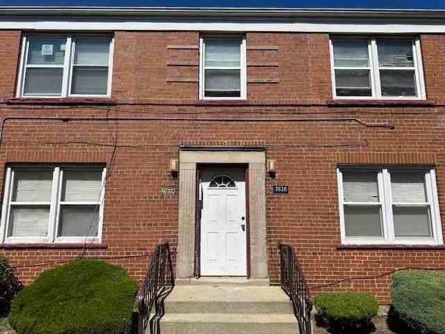 7630 S Jeffery Blvd #1