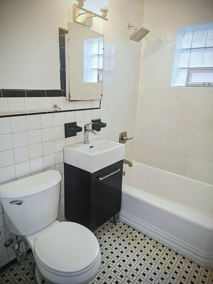 7630 S Jeffery Blvd #1 - Photo 7 of 7