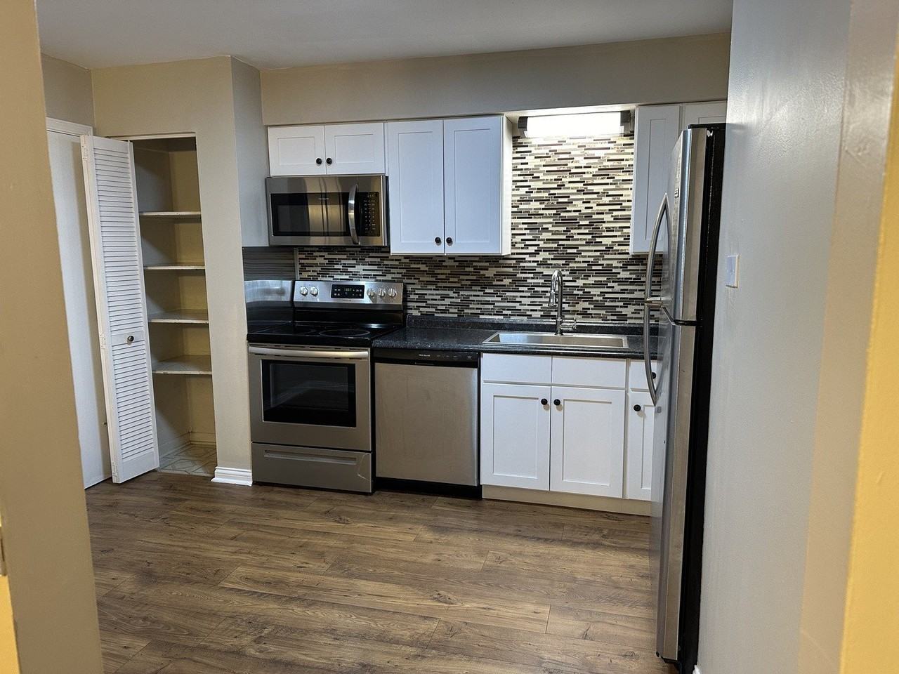 2327 Ogden Ave #10 - Photo 3 of 17