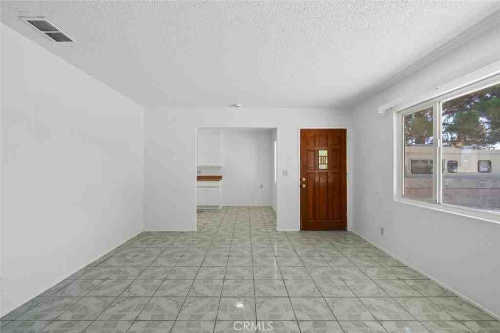 329 East Avenue R 7 - Photo 7 of 35