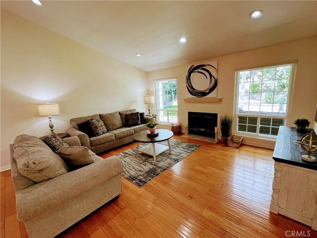 5309 Lockhurst Drive - Photo 3 of 20