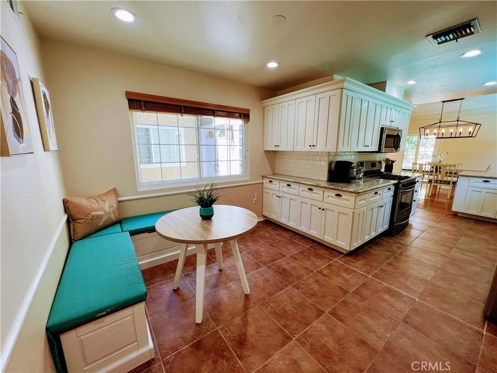 5309 Lockhurst Drive - Photo 6 of 20