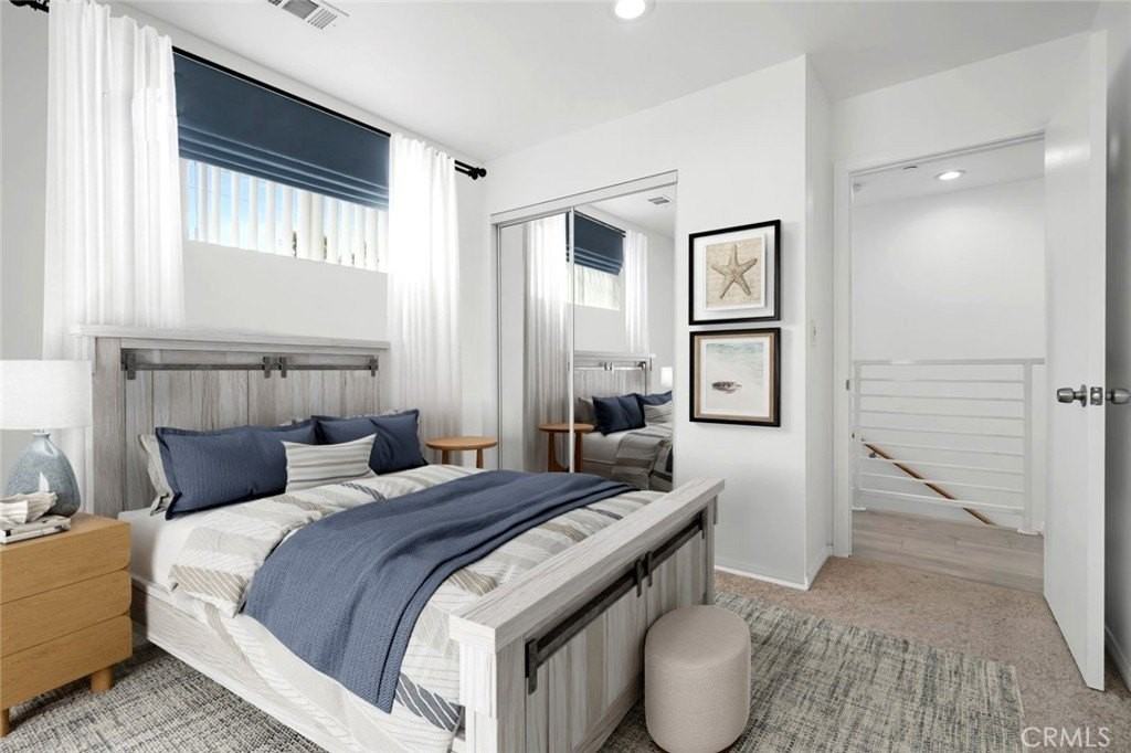 14243 Magnolia Blvd - Photo 2 of 8