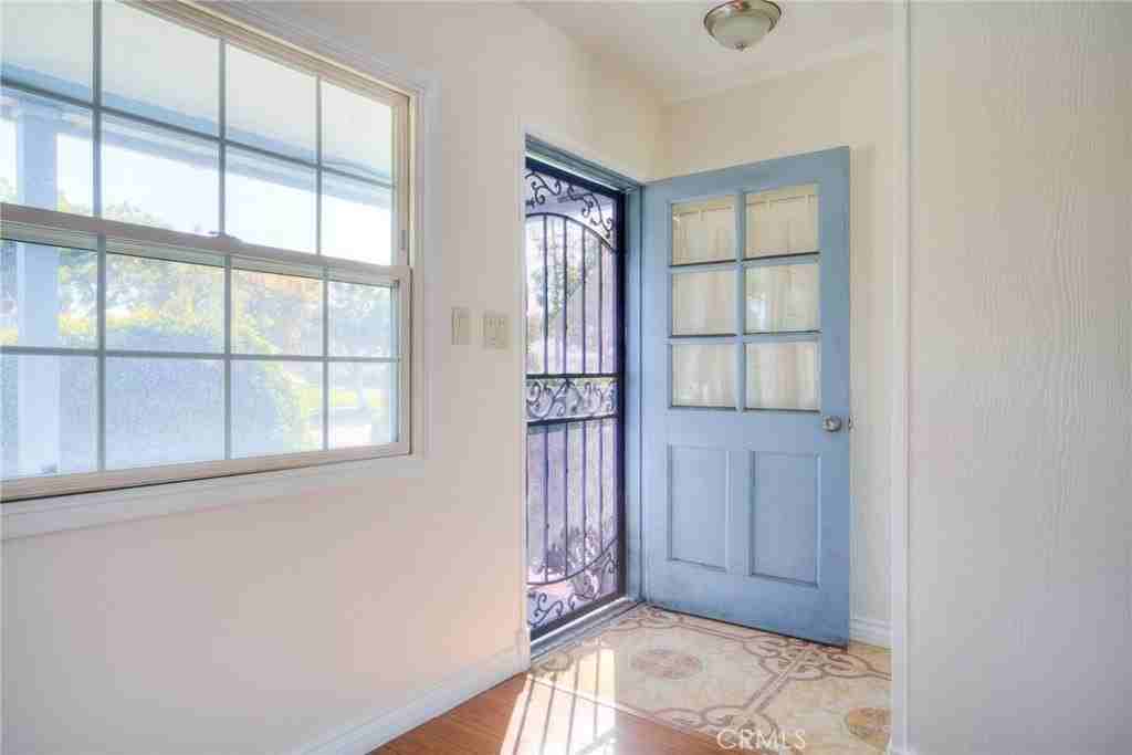 2029 W 162nd St - Photo 3 of 37