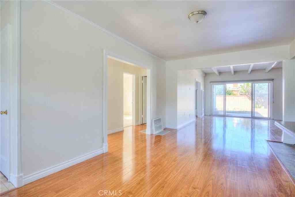 2029 W 162nd St - Photo 6 of 37