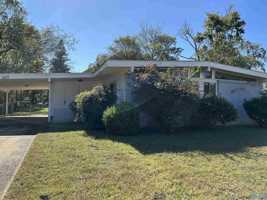 featured image of 427 S Edgemont Cir Nw