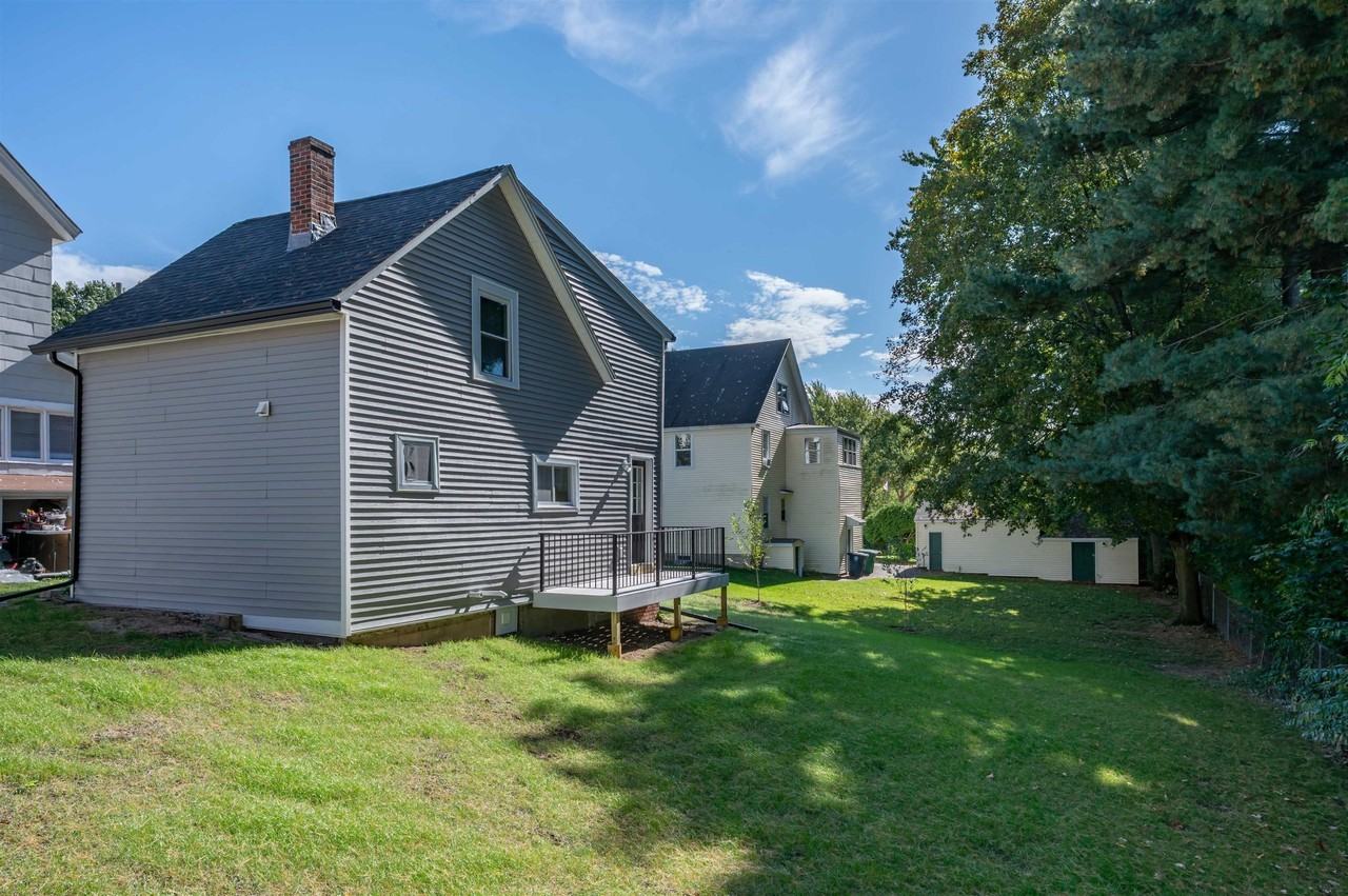 177 Chestnut St - Photo 2 of 17