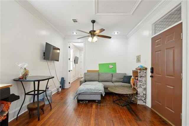 2703 Amelia St - Photo 4 of 13