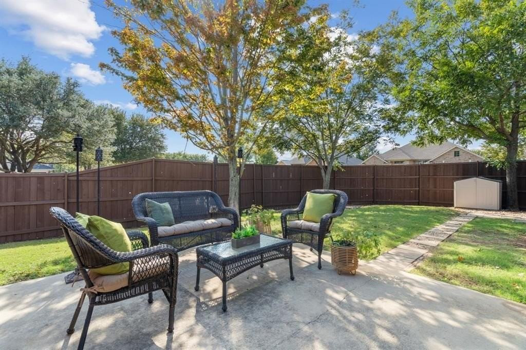 6005 Parkplace Dr - Photo 2 of 40