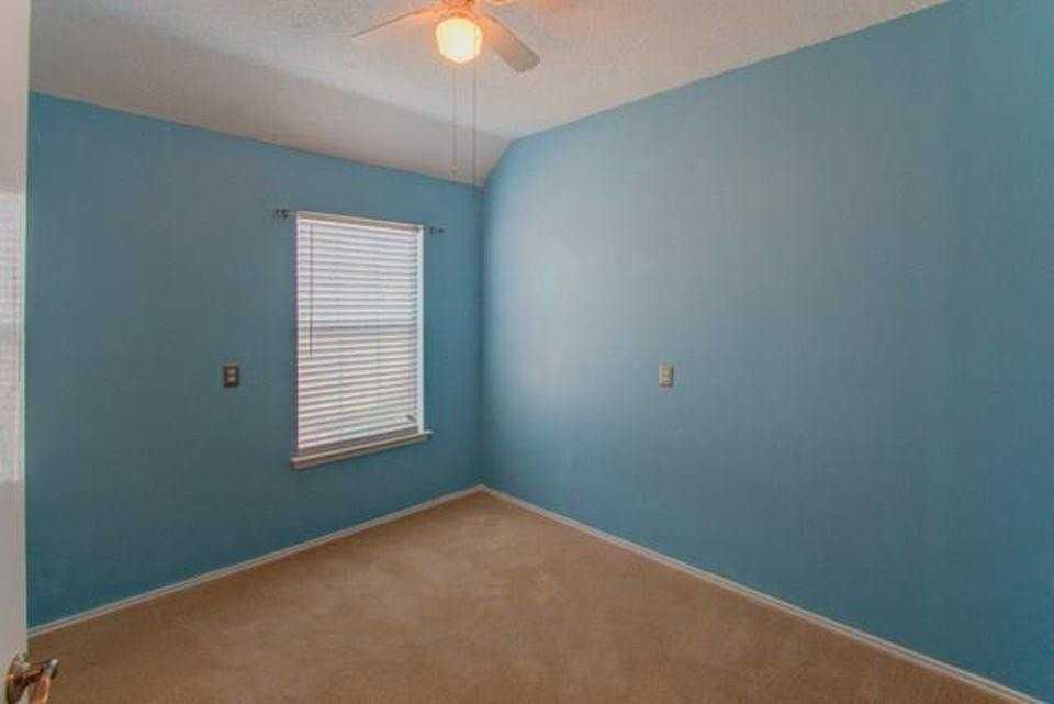 6908 Chateau Dr - Photo 7 of 21