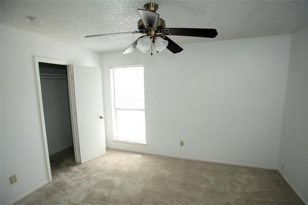 422 West 4th Street - Photo 5 of 6