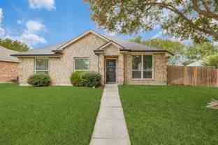 1827 Lake Travis Dr - Photo 1 of 1