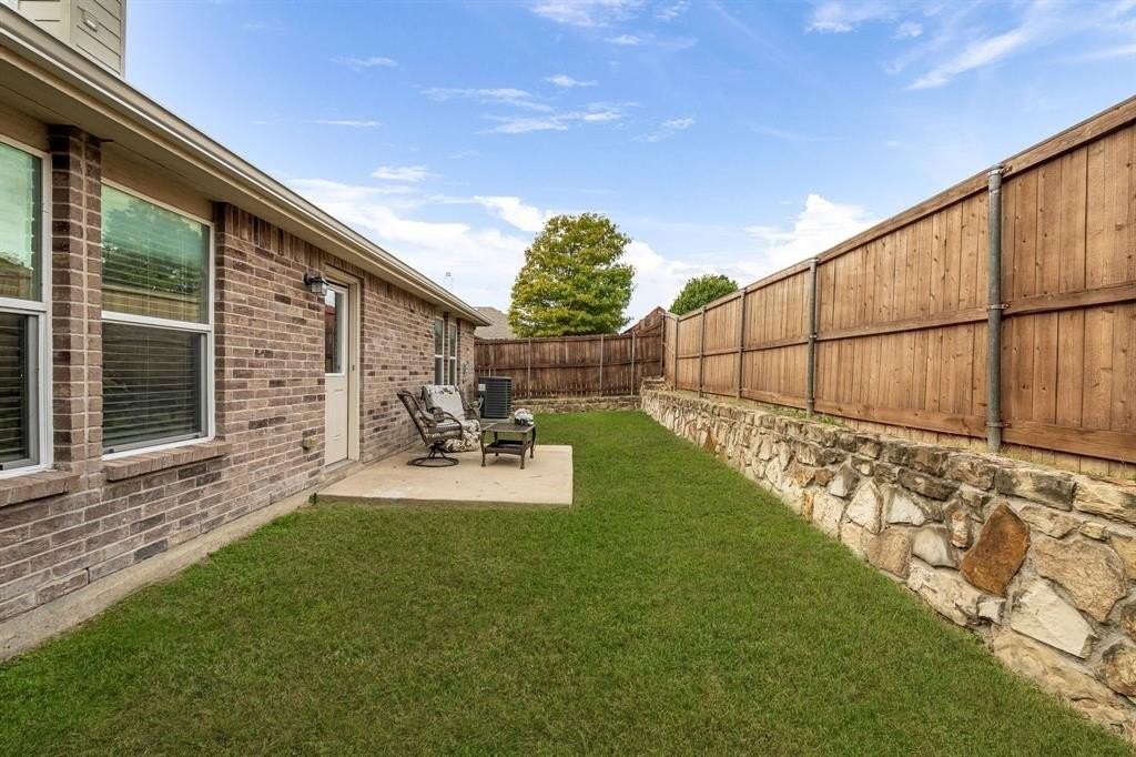 9940 Dartmouth Dr - Photo 3 of 28