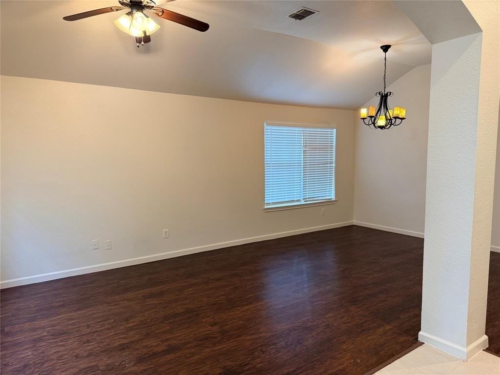 8201 Charter Bnd - Photo 3 of 30