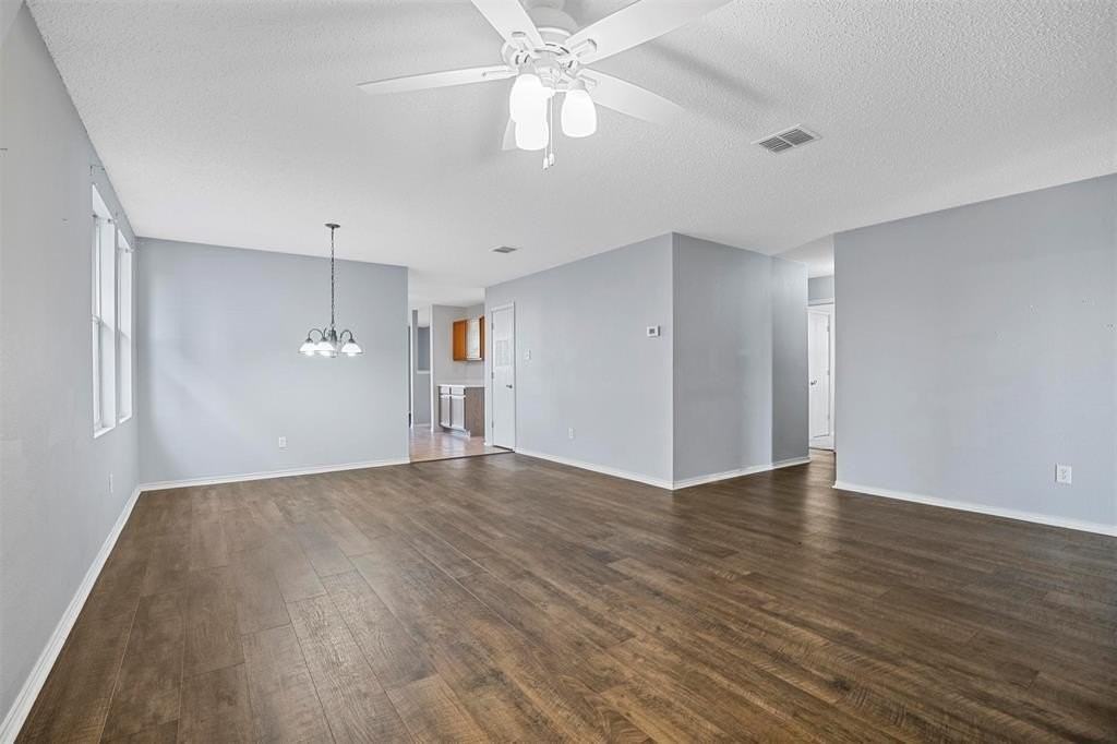 1713 Baxter Springs Drive - Photo 3 of 23