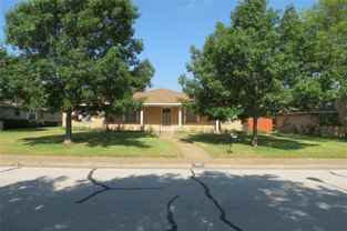 1011 Greenway Dr - Photo 1 of 1