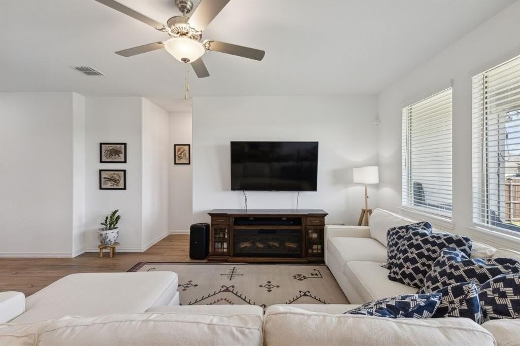 705 Alden Dr - Photo 6 of 25