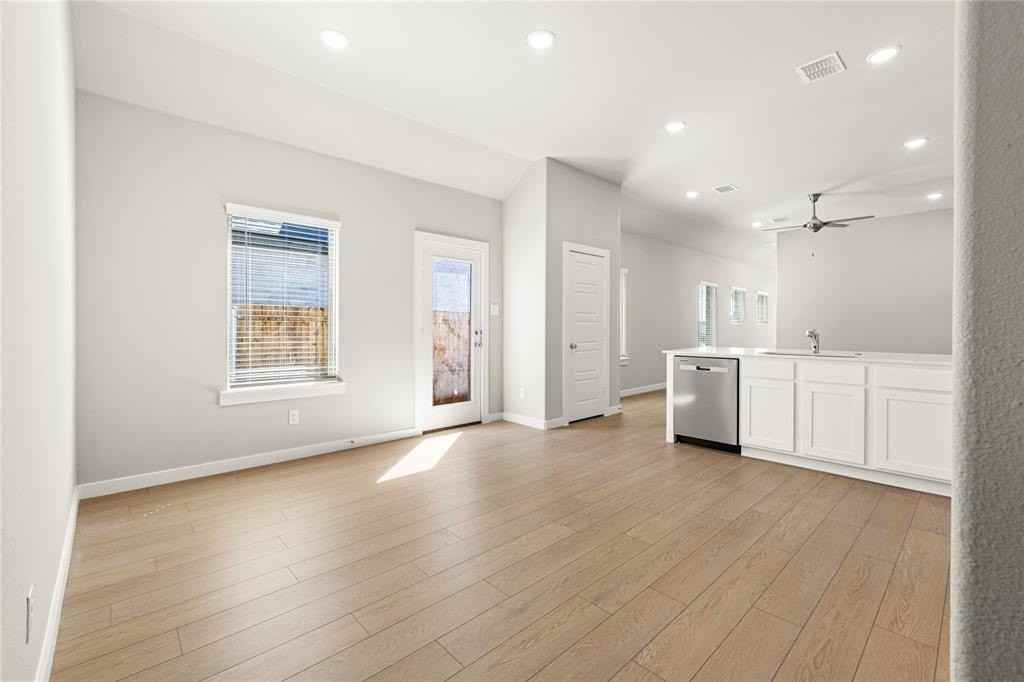 4005 High Valley Dr - Photo 7 of 18