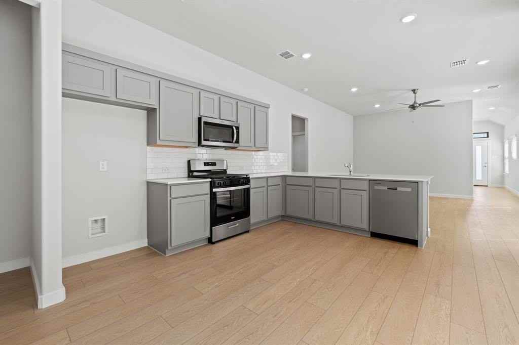 106 Travine Dr - Photo 5 of 18