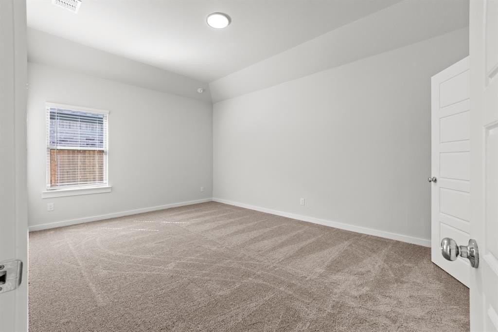 106 Travine Dr - Photo 7 of 18