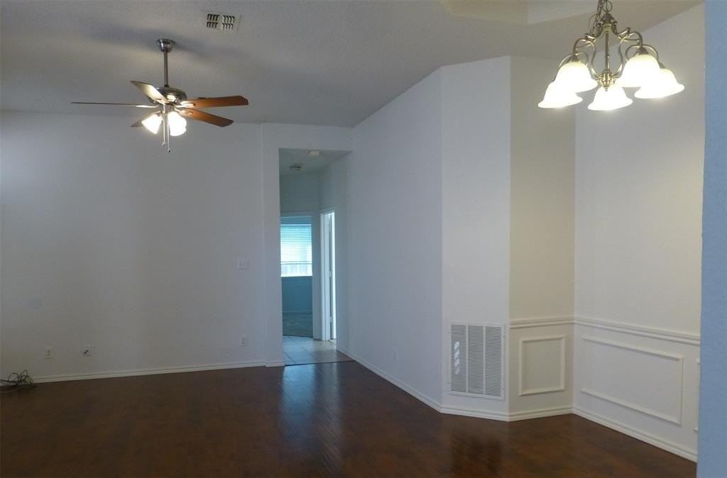 938 Winterstone Dr - Photo 4 of 8