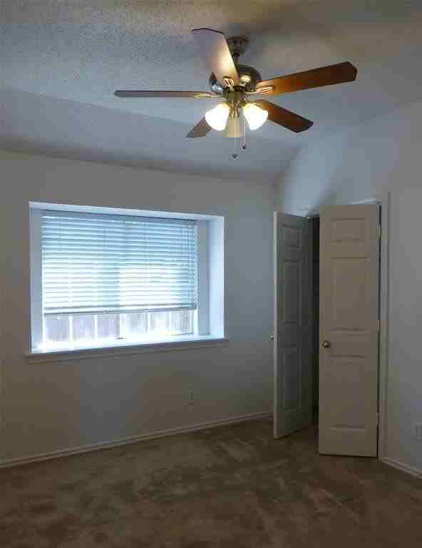 938 Winterstone Dr - Photo 6 of 8