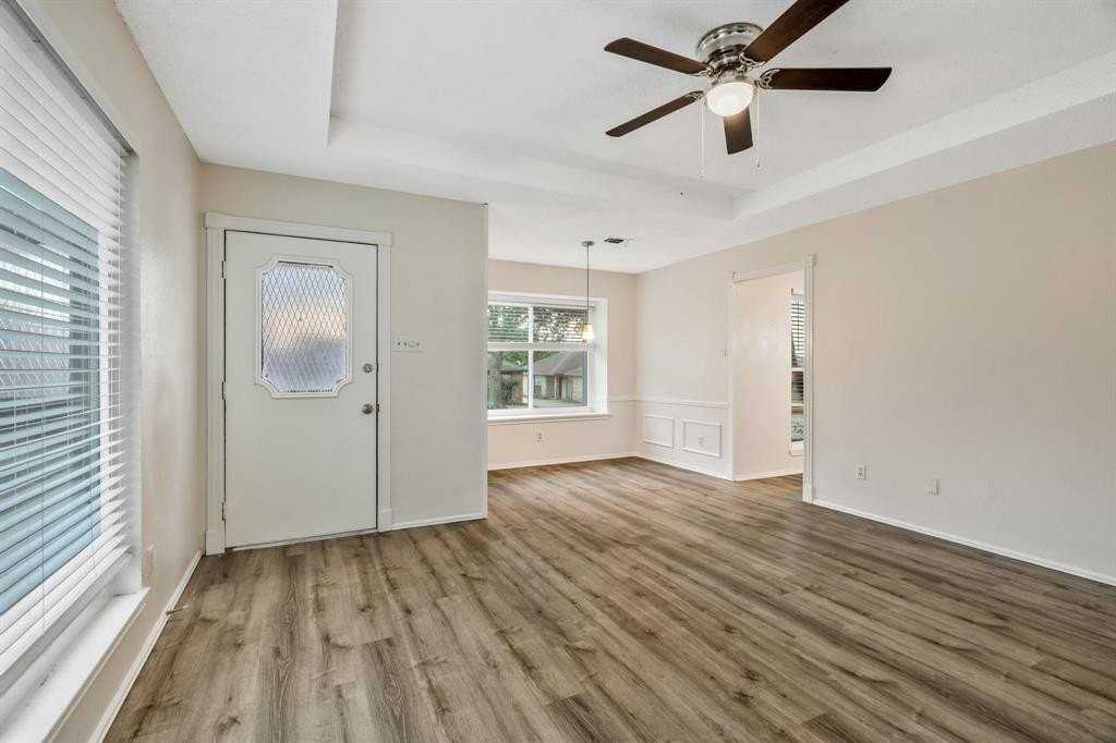 5306 Wild West Dr - Photo 7 of 30