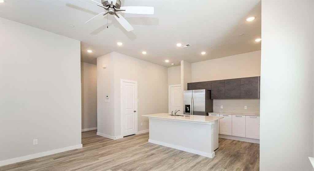 1304 Creekbank Drive - Photo 3 of 7