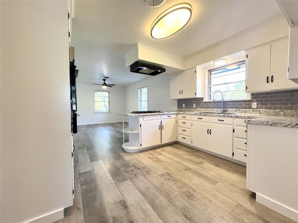 1508 Ross Ave - Photo 5 of 23