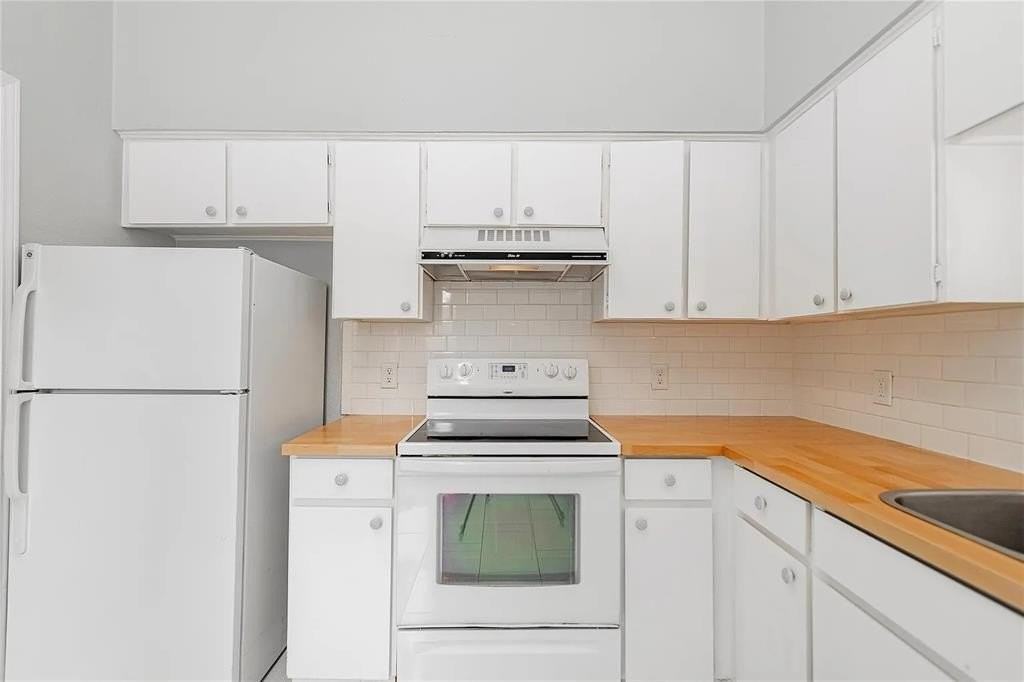 10438 High Hollows Dr #245 - Photo 3 of 12