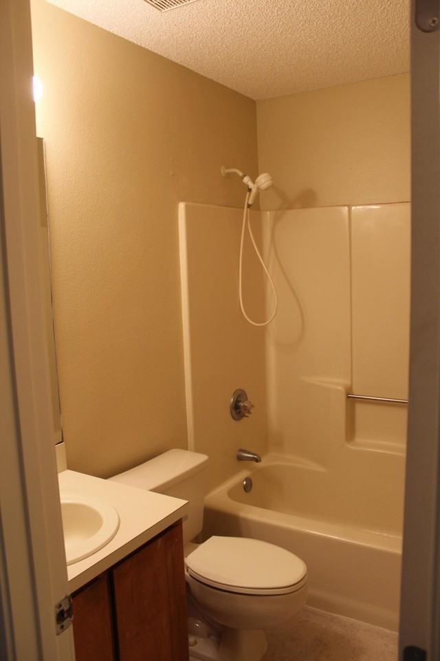 2138 Edgewood Dr - Photo 7 of 14