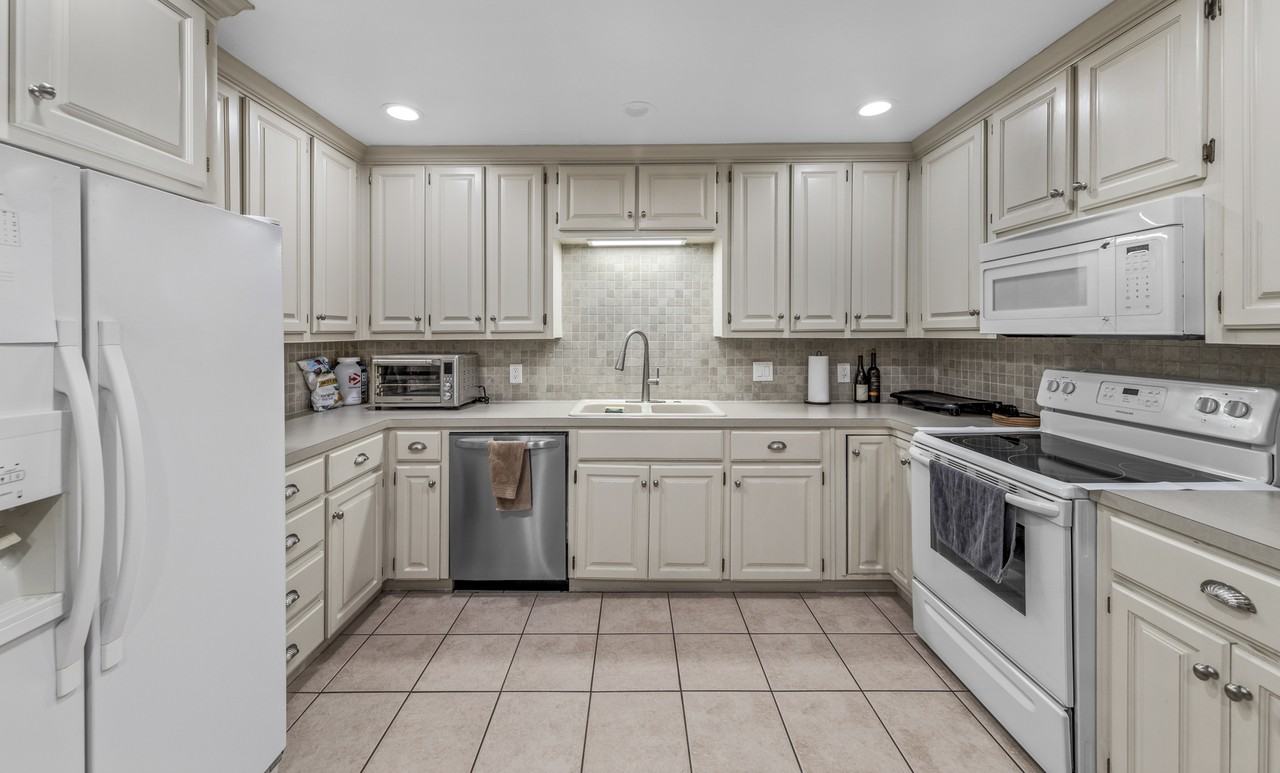 5414 Guava Dr - Photo 4 of 21