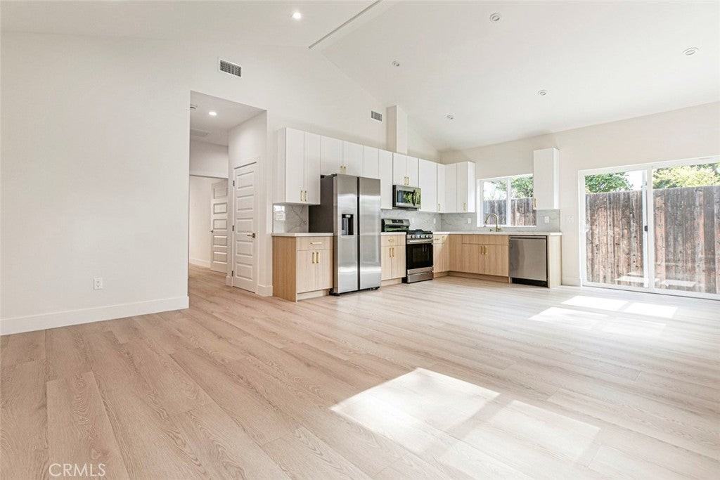 914A Geneva St - Photo 2 of 23